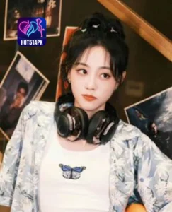 Read more about the article Anh Vũ Influencer Wanita Populer di Indonesia Hot51