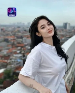 Read more about the article SMNGG Influencer Wanita Indonesia di Hot51