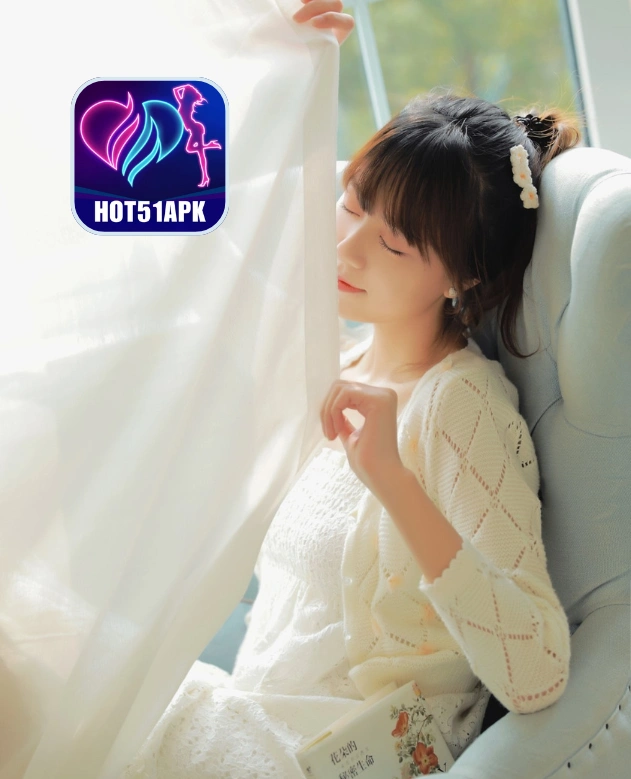 Gemma Whitby Hot51APK