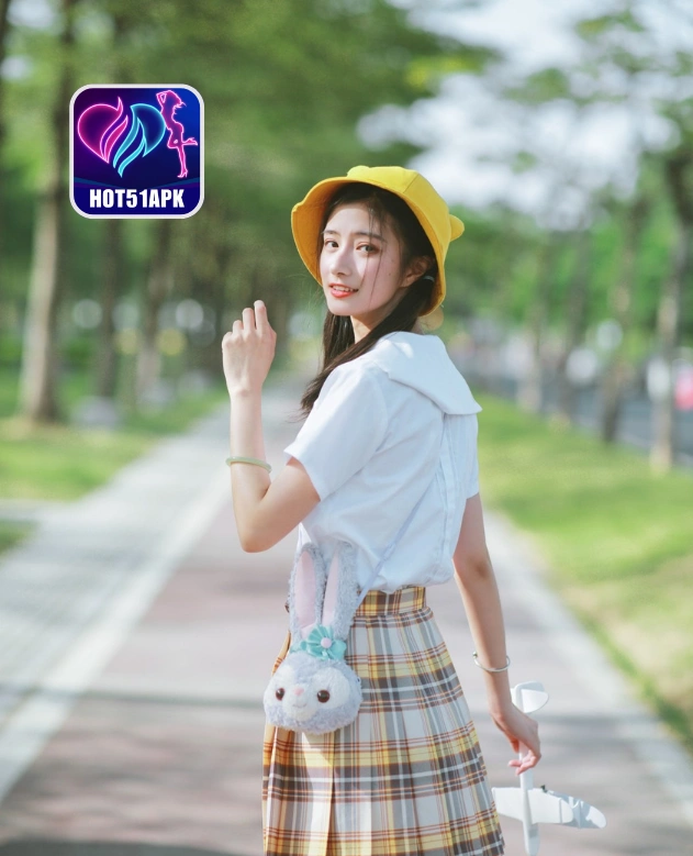 Read more about the article Lila Thornwood Pesona Cantik di Hot51 Apk Resmi