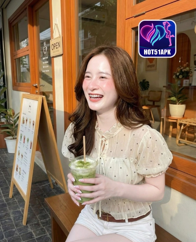 Lucas Whitford Hot51APK