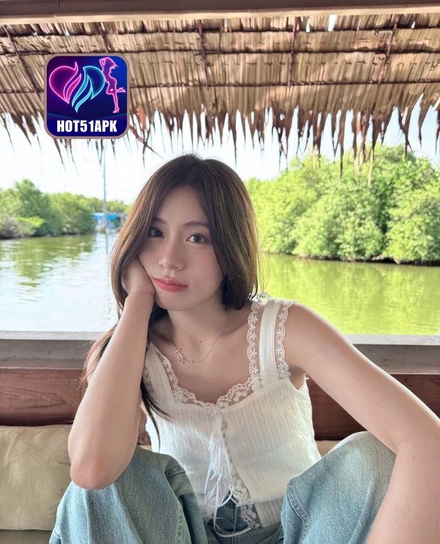 Lucy Merriweather Hot51APK