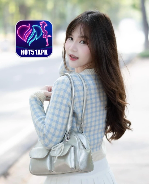 Jessica Collins-HOT51APK