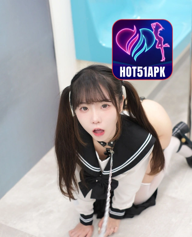 Phoenix Howard-Hot51