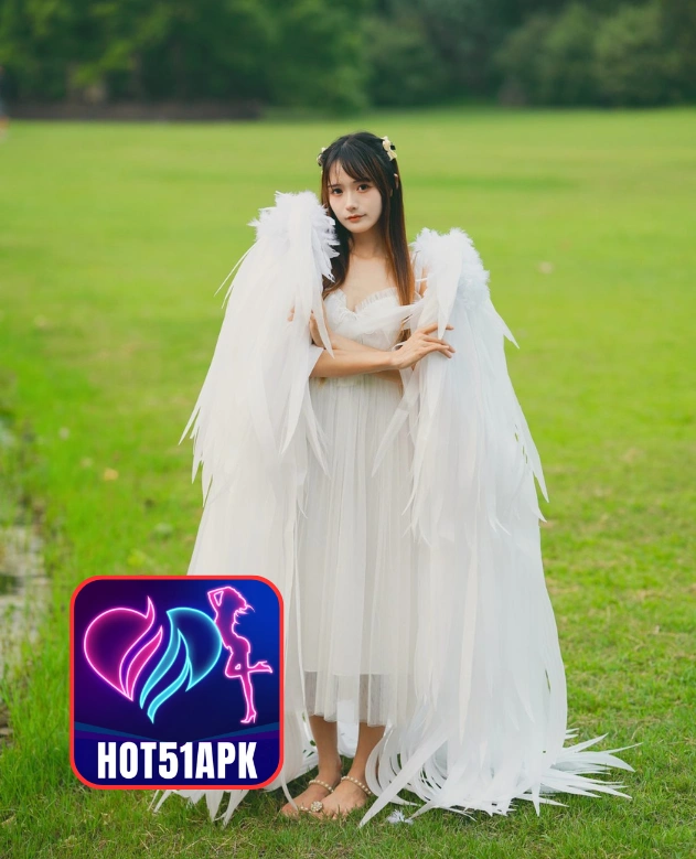 Nicole Powell-HOT51APK