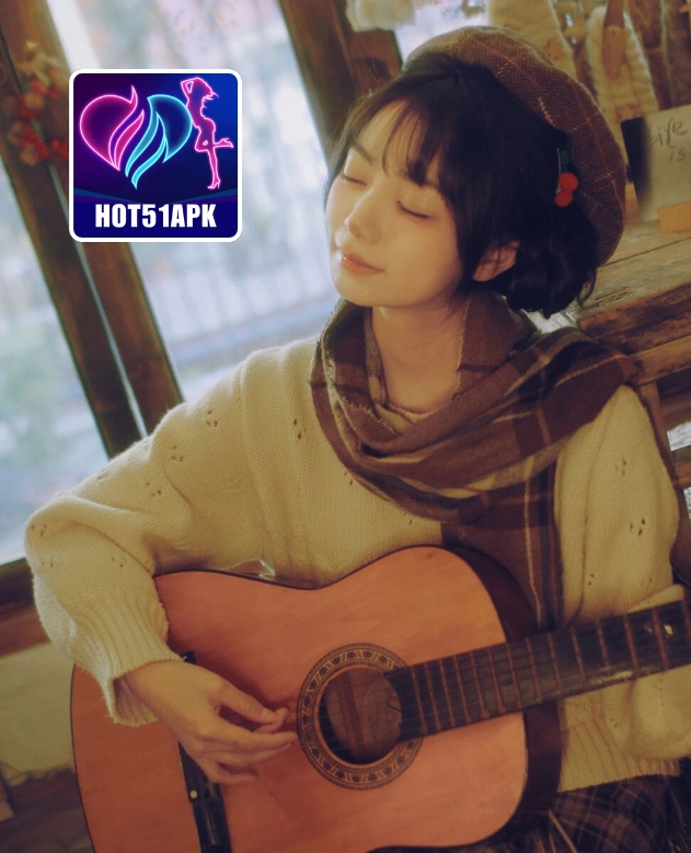 Holly Coleman-HOT51APK