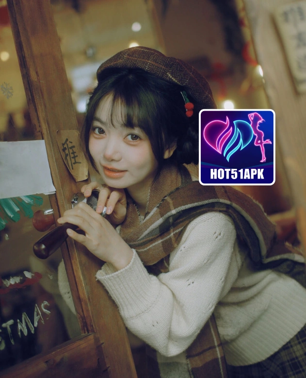 Holly Coleman-HOT51APK