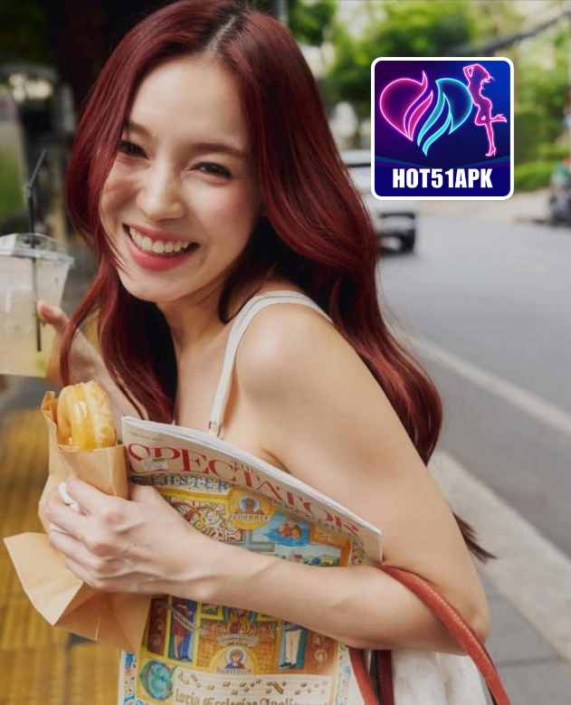 Holly Coleman-HOT51APK