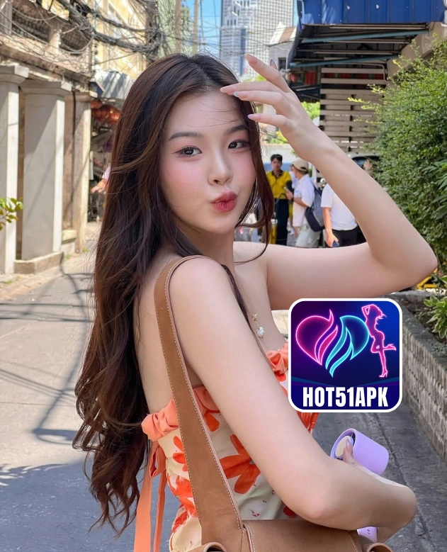 Ariana Hall-HOT51APK
