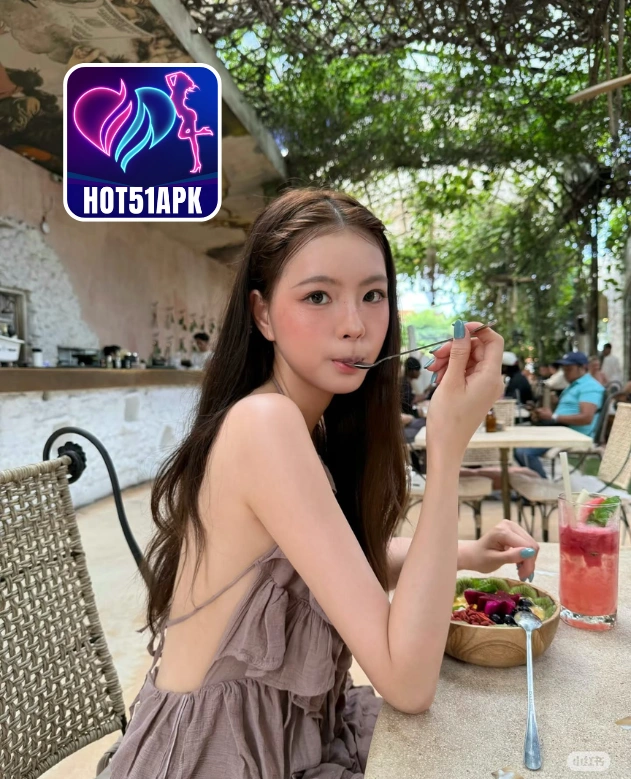 Elena Brooks-HOT51APK