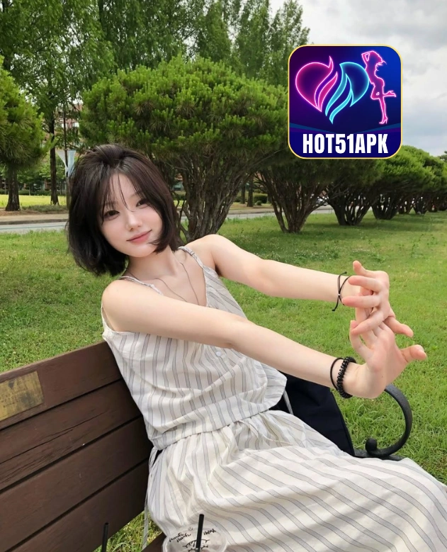 Isabella Moore-HOT51APK