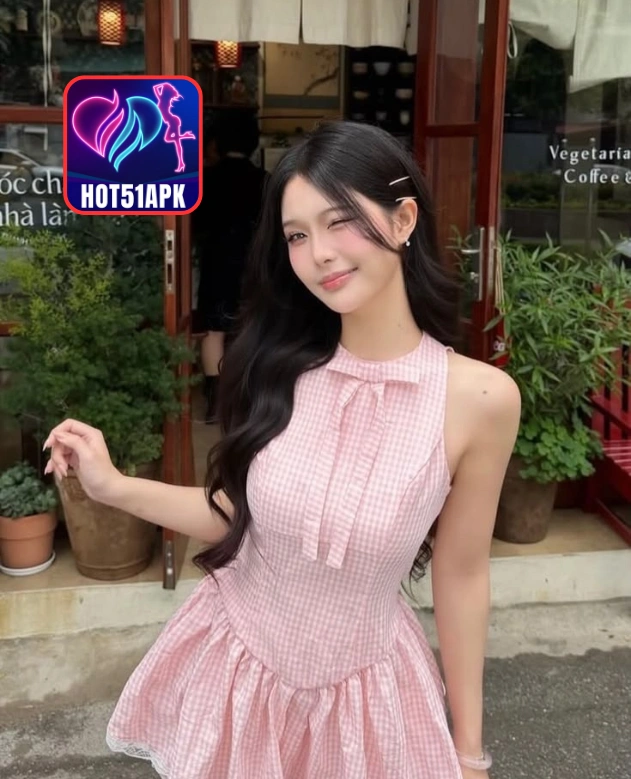Layla Evans-HOT51APK