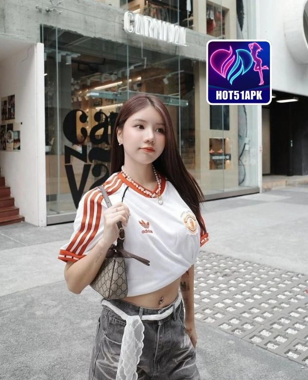 You are currently viewing Hot51 Live Penelope Murphy​ Pesona Siaran Terbaru